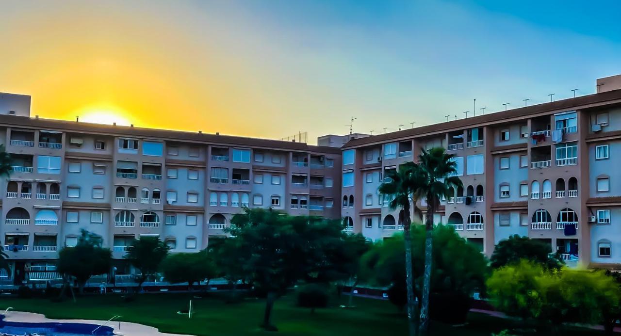 Apartamento Exclusivo Y Central Torrevieja Exterior photo